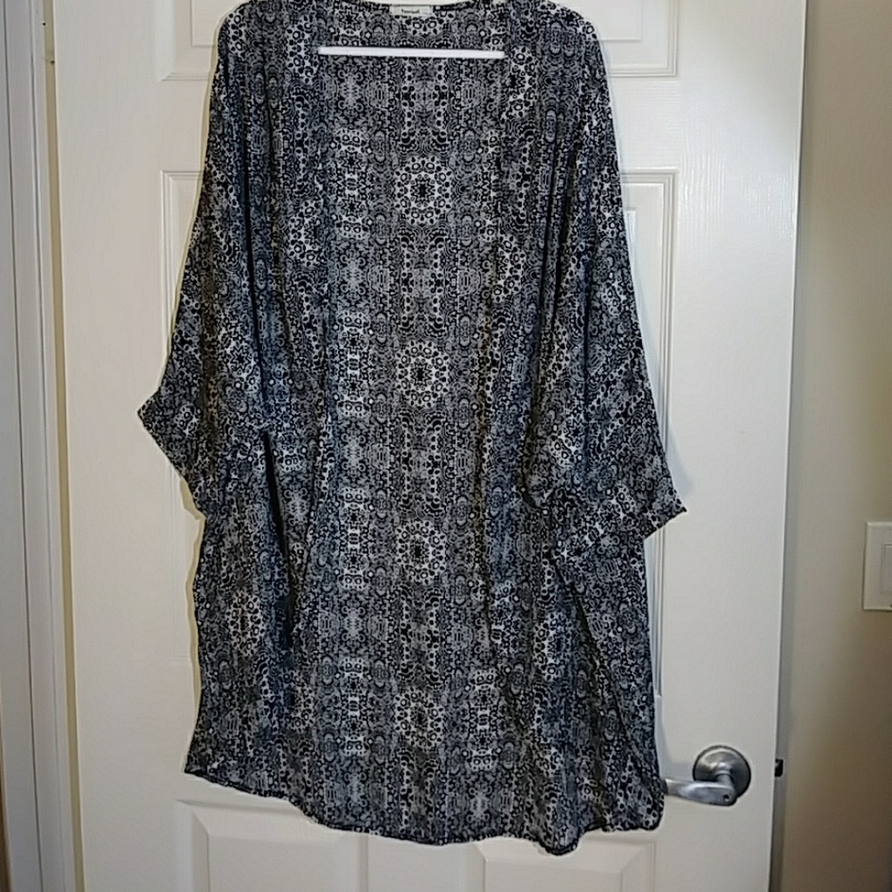 Black and white thin long cardigan